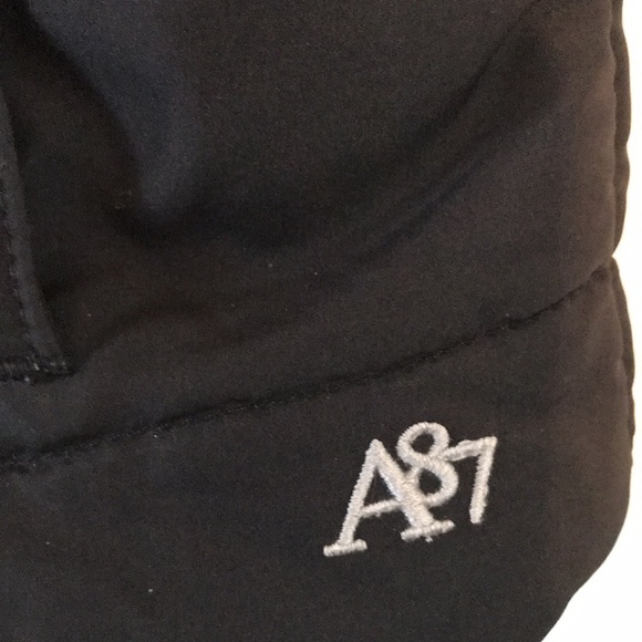 Aeropostale Medium Black & Silver Puffer Vest - Picture 4 of 7